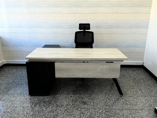 میز مدیریت MDF ال دار پایه فلزی m103