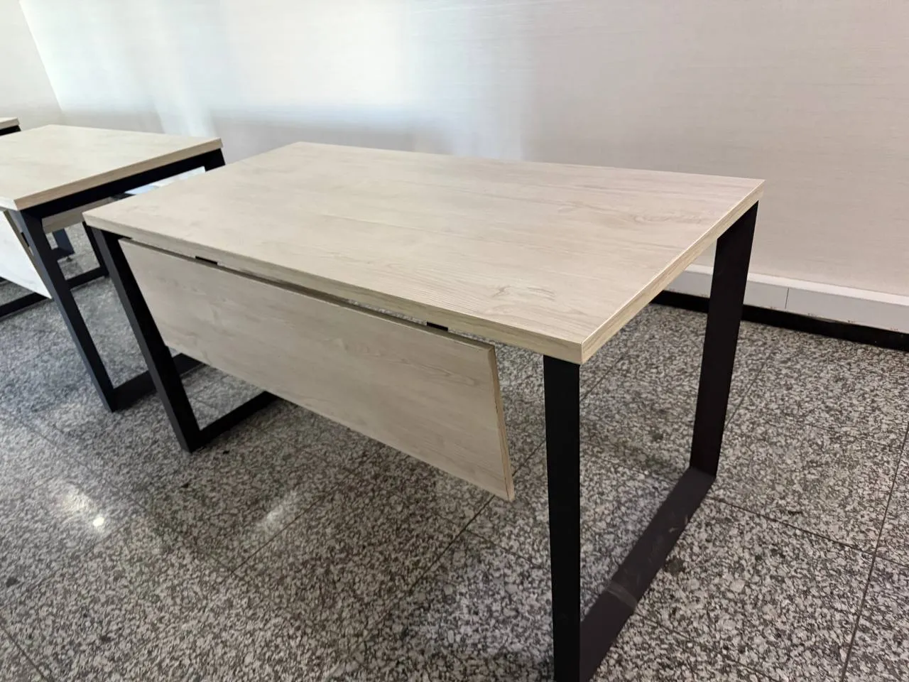 میز کارشناسی و کارمندی MDF با فایل دوکشو کد E202 قابل سفارش در ابعاد و رنگ های مختلف